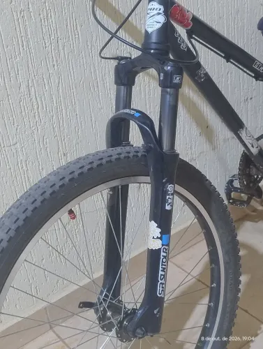 Suspensão aro 29 Sr suntour x1, trava no guidão, eixo de 9mm,preço negociável