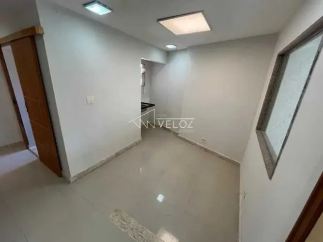 Sala - / Comercial / Centro
