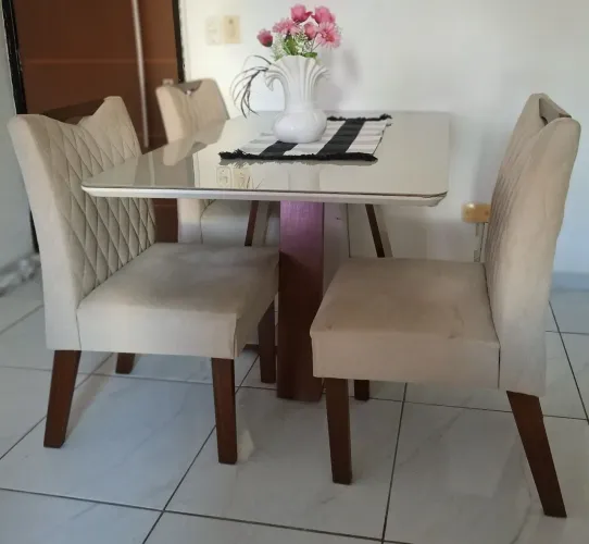 Conjunto Sala de jantar seminovo 