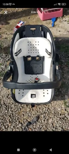 Vendo bebê conforto com suporte para carro