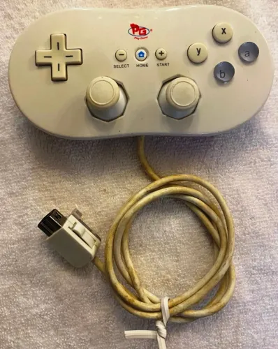 Controle Clássico paralelo e Nunchuck original para Nintendo Wii.