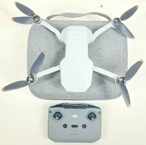 Drone Dji Mini 2 Câmera Filmagem 4K com Controle Bateria Mala e Acessórios