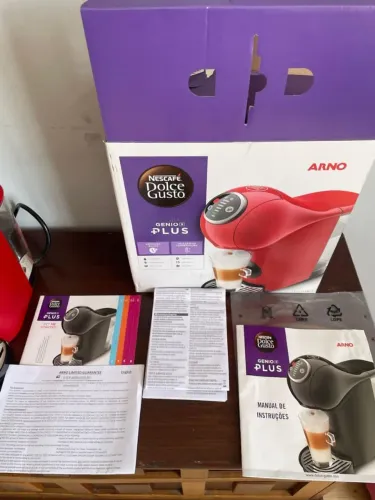 Cafeteira Nescafé Dolce Gusto Arno Vermelha | Faz Café, Cappuccino e outros| Semi Nova