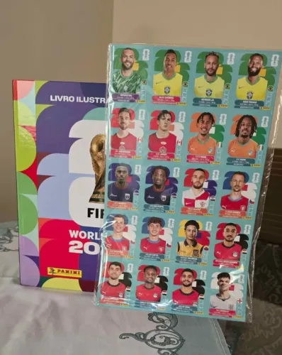 Album capa dura com kit de atualização com duas legens