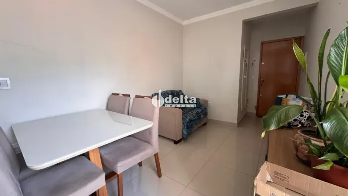 Apartamento com 2 quartos sendo 1 suíte disponível para locação no bairro Santa Mônica em
