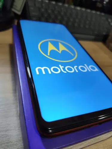 Motorola One Hyper 128GB Vermelho