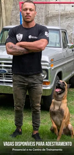 Adestrador de cães profissional