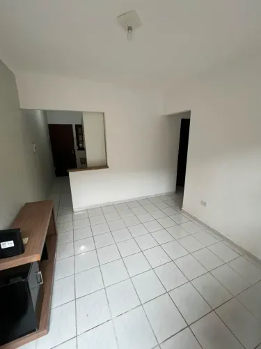 Casa com 02 dormitórios, 400 mts da praia, churrasqueira privativa, garagem