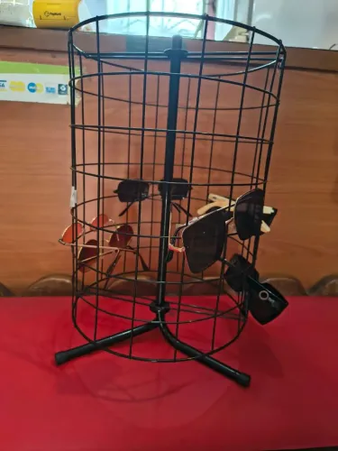 VENDO EXPOSITOR DE ÓCULOS, PODENDO EXPOR DE 24 A 30 MODELOS