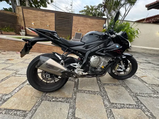 Vendo ou troco  bmw s1000r 2019  nova 