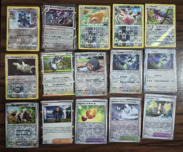 ESCOLHA SUAS CARTAS - Pokemon TCG Cartas Foil / Reverse Foil (Pacote c/ 30)