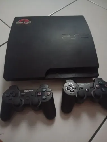 Venda de Playstation 3 dois controles só 8 meses de uso desbloqueado lotado de jogos