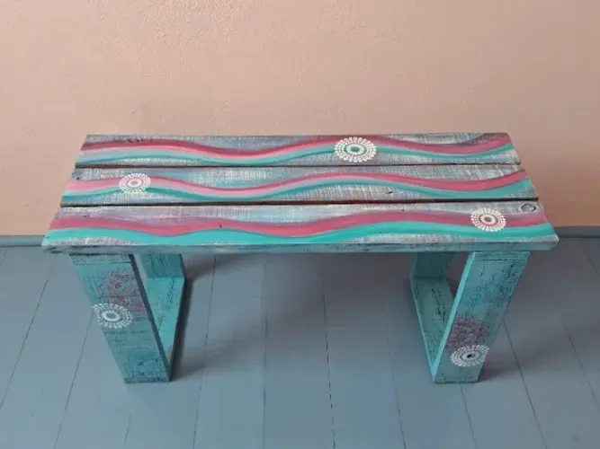 Banco rústico pintado à mão (mandalas)