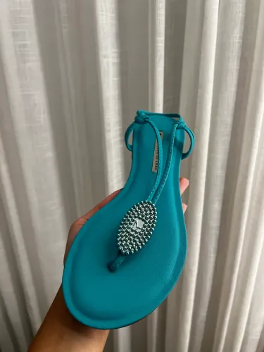 Rasteira da marca Sapatinho de luxo 