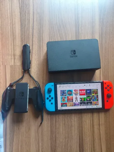 Nintendo Switch OLED 256gb - Desbloqueado