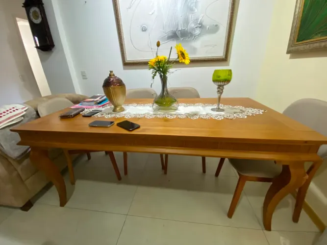 Mesa madeira para 6 lugares