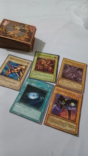 Cartas Yugioh anos 2000