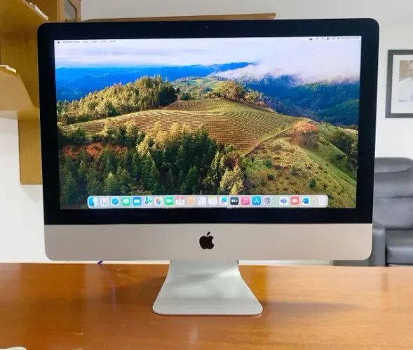 iMac 21.5 polegadas Intel Core i5 com 8GB - 2015 - Impecável