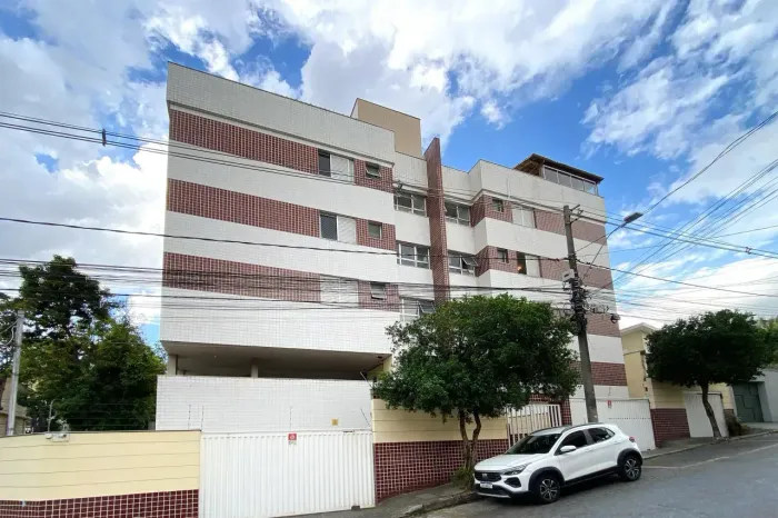 Imóvel para venda tem 71 metros quadrados com 2 quartos em Padre Eustáquio - Belo Horizont