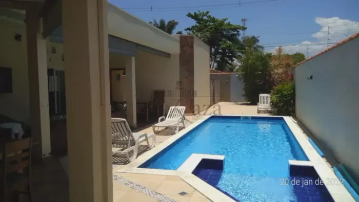 Casa Pousada 6 quartos 2 Suites na Praia das Palmeiras SJC