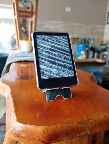 Kindle 11ª Geração usado + capinha e película
