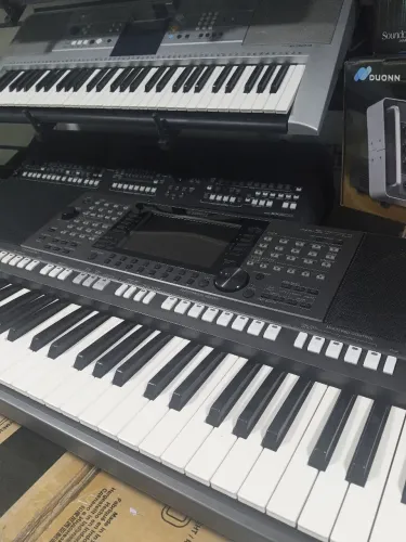 Teclado Yamaha s770