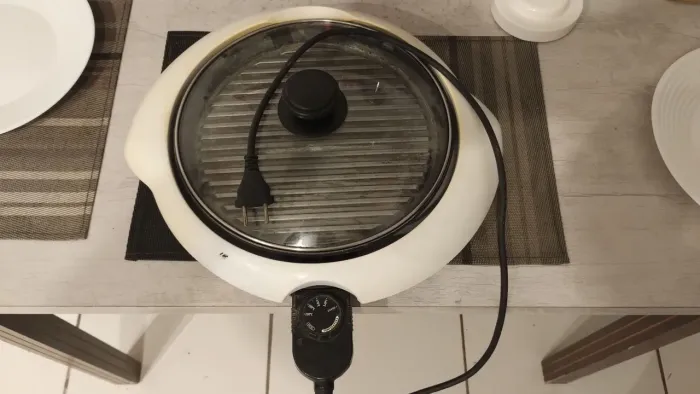 Multigrill Britânia 127 volts em perfeito funcionamento!