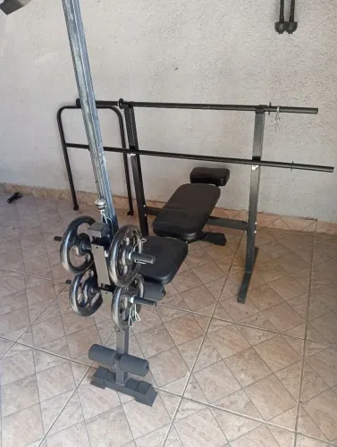 Academia completa, anilhas, barras.