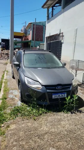 Vendo peças de carro for Focus 2014 de enchente