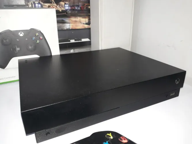 XBOX ONE X 