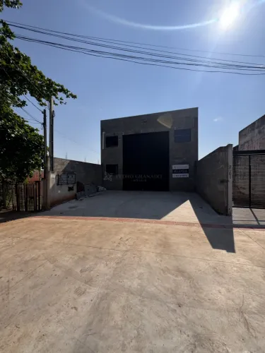 Excelente Salão Comercial para Locação Av. Franklin Delano Roosevelt.