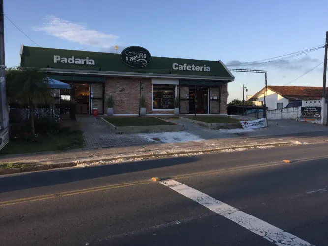 CONFEITEIRO (A)