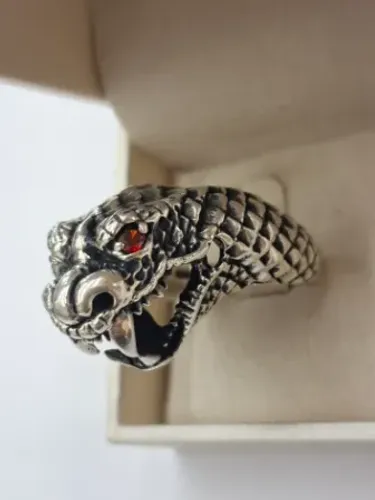 Anel de cobra na prata 925