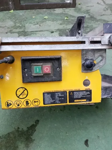 Máquina de corta piso e porcelanato  voltagem 127 ZAP *1