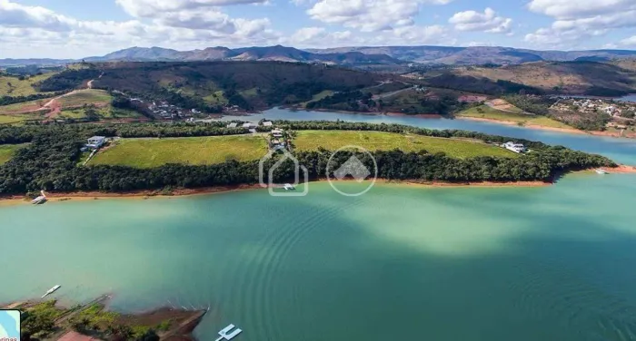 Lote em Condomínio Residencial no Centro de Capitólio | 2.106 m² | Portaria 24h e Seguranç