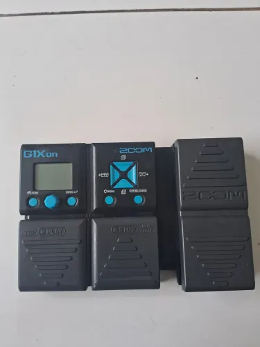 Pedaleira guitarra zoom g1xon