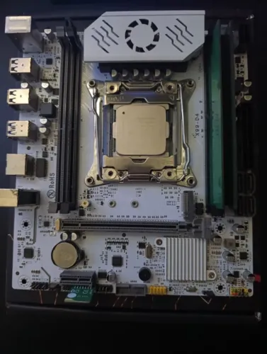Kit Xeon E5 2680 v4 + Placa Mãe X99 Branca + 12GB DDR4 + TPM 2.0 + Cooler Redragon Tyr