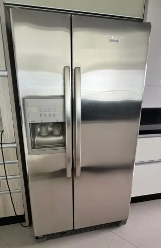 Geladeira Brastemp Side by Side Inox - Grande Capacidade (220V)