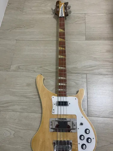 Vendo baixo Rickenbacker USA
