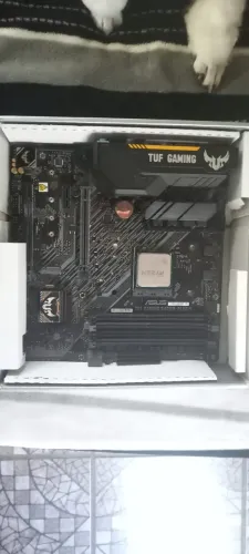 Placa Mãe ASUS TUF Gaming, aceita 128gb ddr4 + SSD M2