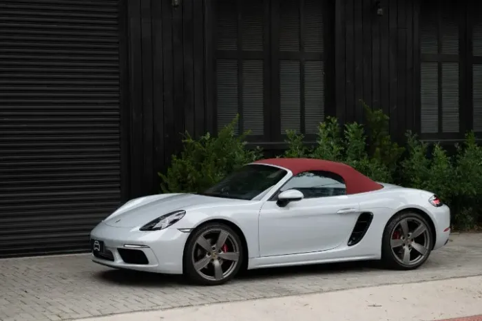 Porsche 718 Boxster 2.0 300cv 2024
