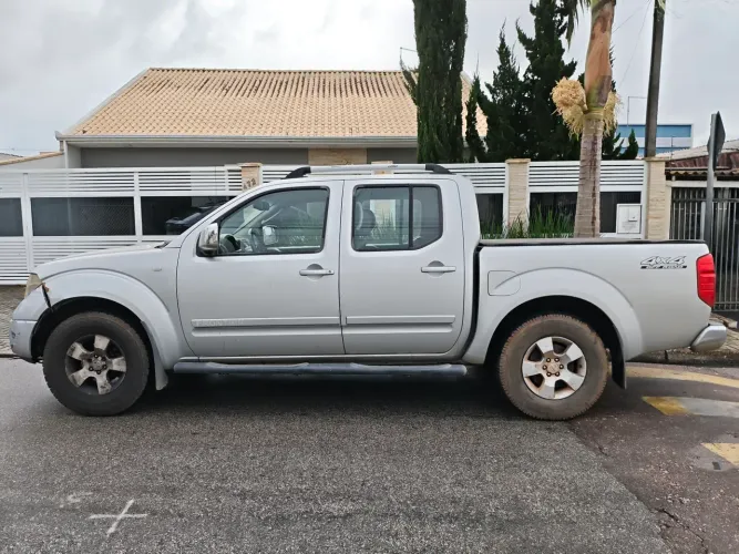 Nissan Frontier SEL CD 4X4 2.5 TB Diesel Aut. 2008