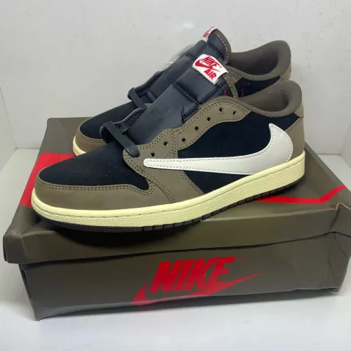 Air Jordan 1 low travis scott