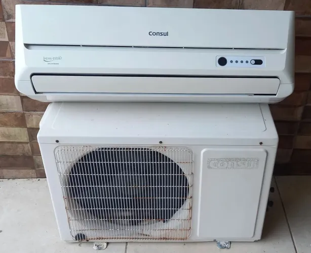 Vend Ar Condicionado 12000BTUs Quente e Frio com instalação Pronta por 1.600,00