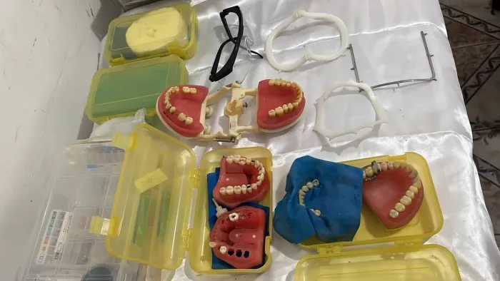 Kit Manequim Odontológico para Treino / Estudante
