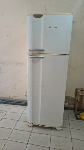 Geladeira eletrolux fost free