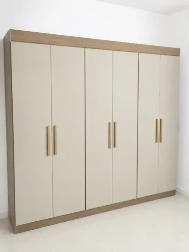 Guarda-Roupa de Casal 6 Portas com 2 Gavetas - Ótimo Estado