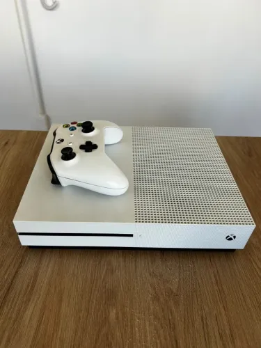 Microsoft Xbox One S Branco