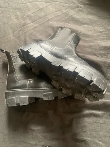 Bota Zara