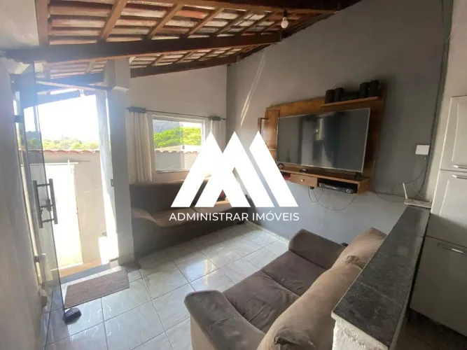 Vendo casa em Itaúna em excelente localização!